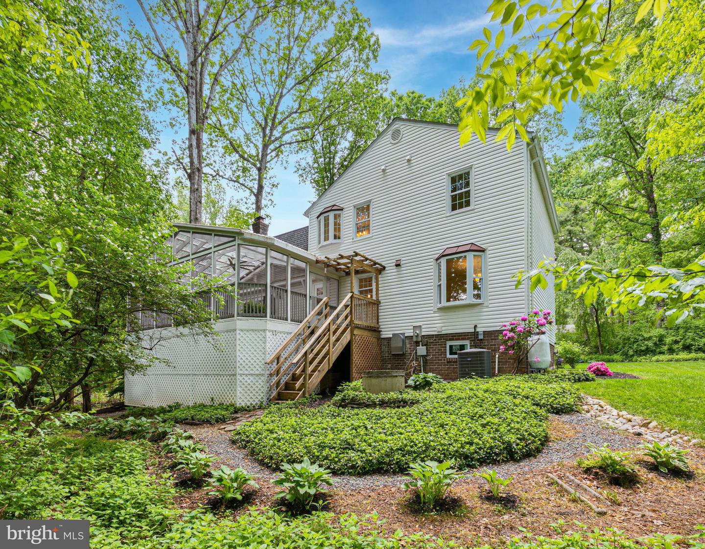 11800 QUARTER HORSE CT, OAKTON, Virginia 22124, 4 Bedrooms Bedrooms, ,3 BathroomsBathrooms,Residential,For sale,11800 QUARTER HORSE CT,VAFX2226910 MLS # VAFX2226910