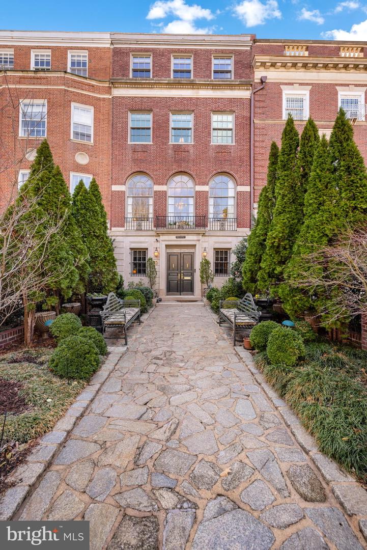 2222 WYOMING AVE NW, WASHINGTON, District Of Columbia 20008, 4 Bedrooms Bedrooms, ,5 BathroomsBathrooms,Residential,For sale,2222 WYOMING AVE NW,DCDC2189138 MLS # DCDC2189138