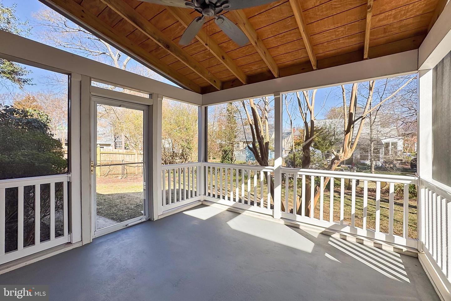 5613 5TH RD S, ARLINGTON, Virginia 22204, 3 Bedrooms Bedrooms, 7 Rooms Rooms,2 BathroomsBathrooms,Residential,For sale,5613 5TH RD S,VAAR2054186 MLS # VAAR2054186