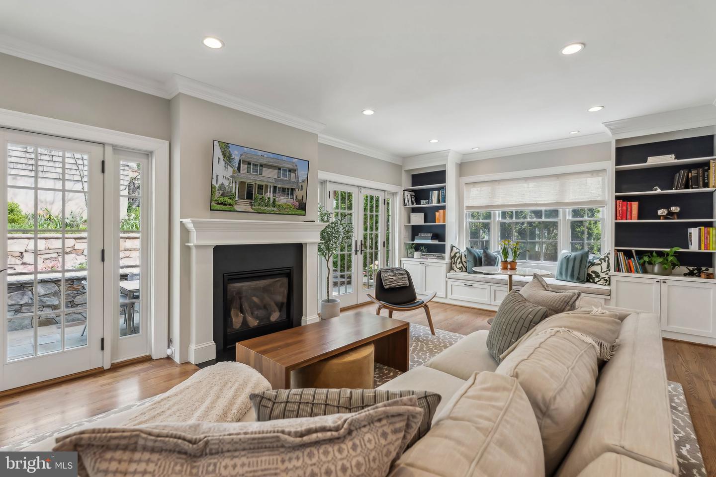 3235 QUESADA ST NW, WASHINGTON, District Of Columbia 20015, 4 Bedrooms Bedrooms, ,4 BathroomsBathrooms,Residential,For sale,3235 QUESADA ST NW,DCDC2189616 MLS # DCDC2189616