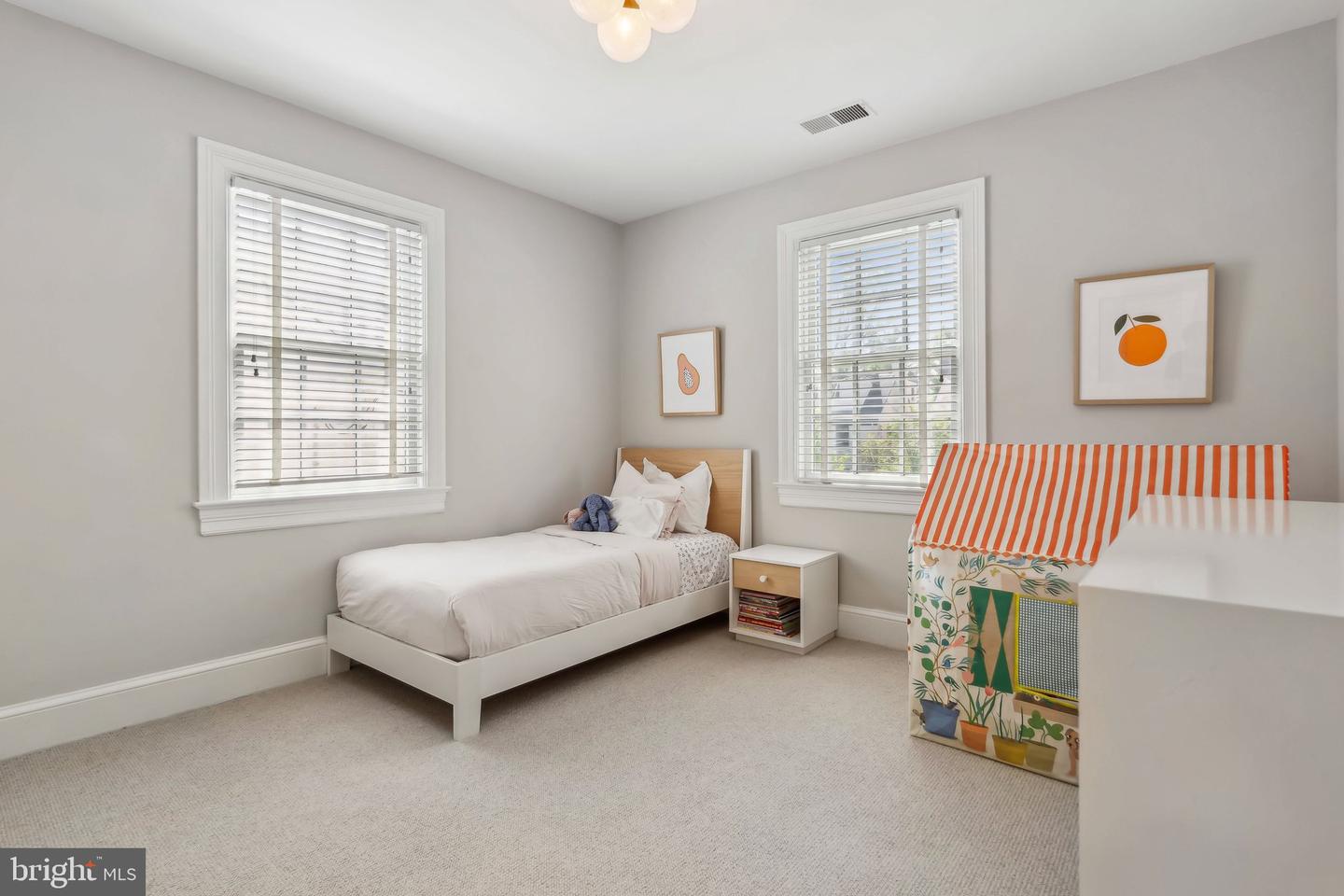 3235 QUESADA ST NW, WASHINGTON, District Of Columbia 20015, 4 Bedrooms Bedrooms, ,4 BathroomsBathrooms,Residential,For sale,3235 QUESADA ST NW,DCDC2189616 MLS # DCDC2189616