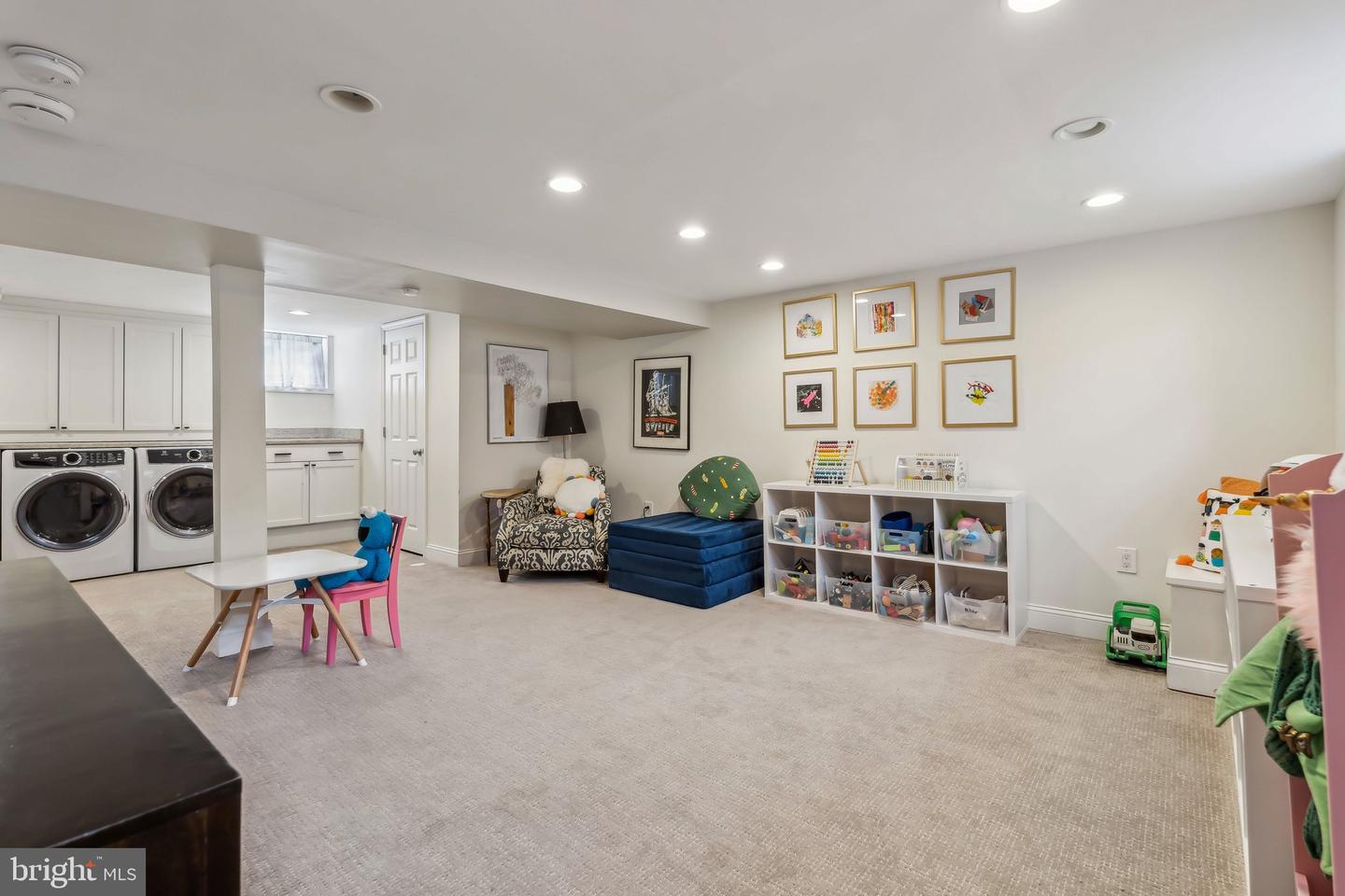 3235 QUESADA ST NW, WASHINGTON, District Of Columbia 20015, 4 Bedrooms Bedrooms, ,4 BathroomsBathrooms,Residential,For sale,3235 QUESADA ST NW,DCDC2189616 MLS # DCDC2189616
