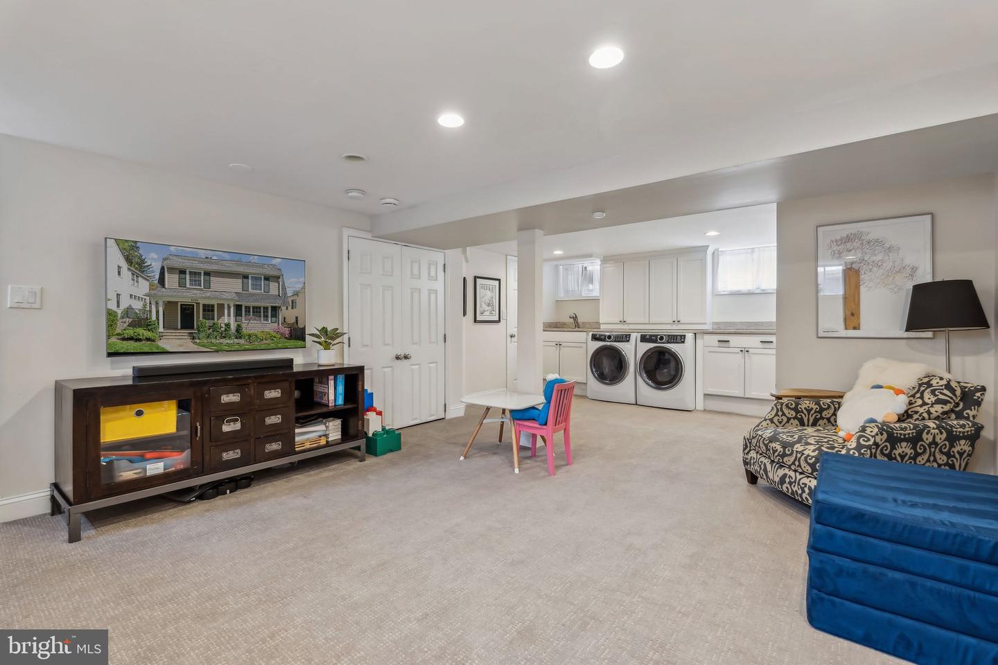 3235 QUESADA ST NW, WASHINGTON, District Of Columbia 20015, 4 Bedrooms Bedrooms, ,4 BathroomsBathrooms,Residential,For sale,3235 QUESADA ST NW,DCDC2189616 MLS # DCDC2189616