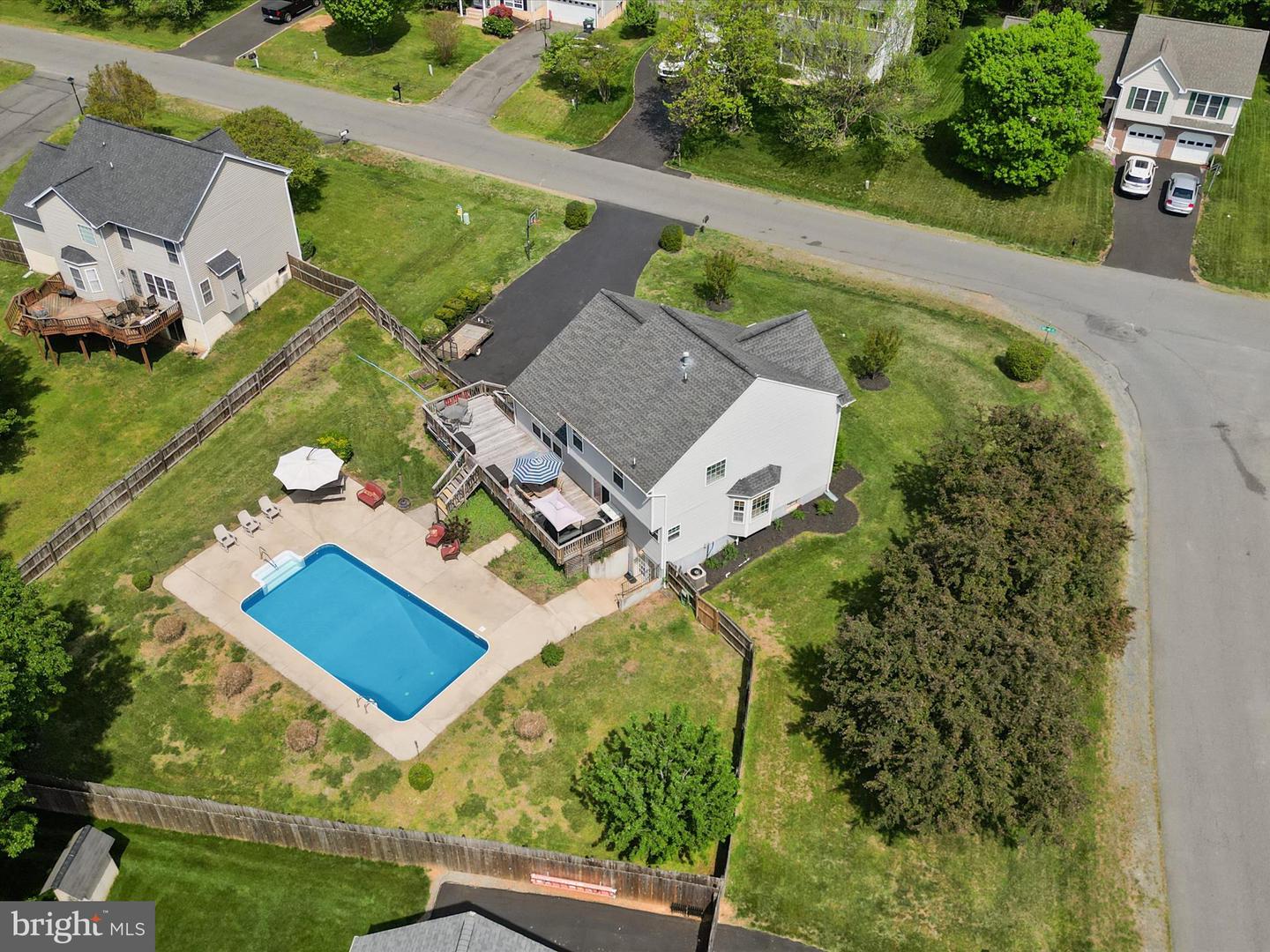 2006 SIERRA DR, FREDERICKSBURG, Virginia 22405, 4 Bedrooms Bedrooms, ,3 BathroomsBathrooms,Residential,For sale,2006 SIERRA DR,VAST2036812 MLS # VAST2036812