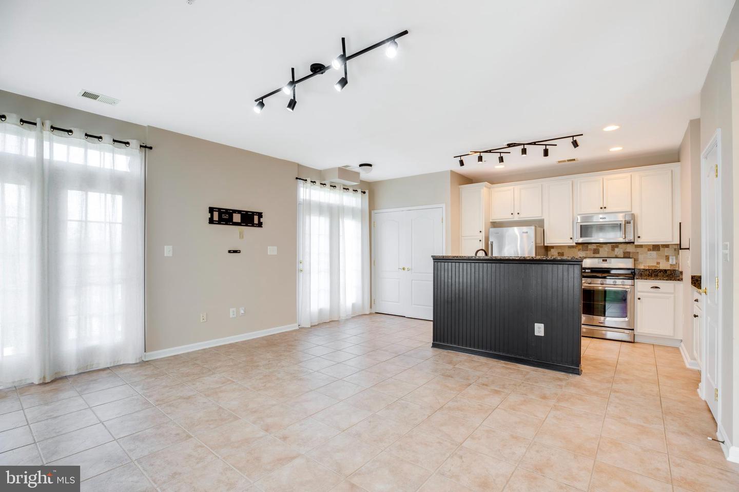7168 LITTLE THAMES DR, GAINESVILLE, Virginia 20155, 3 Bedrooms Bedrooms, ,2 BathroomsBathrooms,Residential,For sale,7168 LITTLE THAMES DR,VAPW2089612 MLS # VAPW2089612