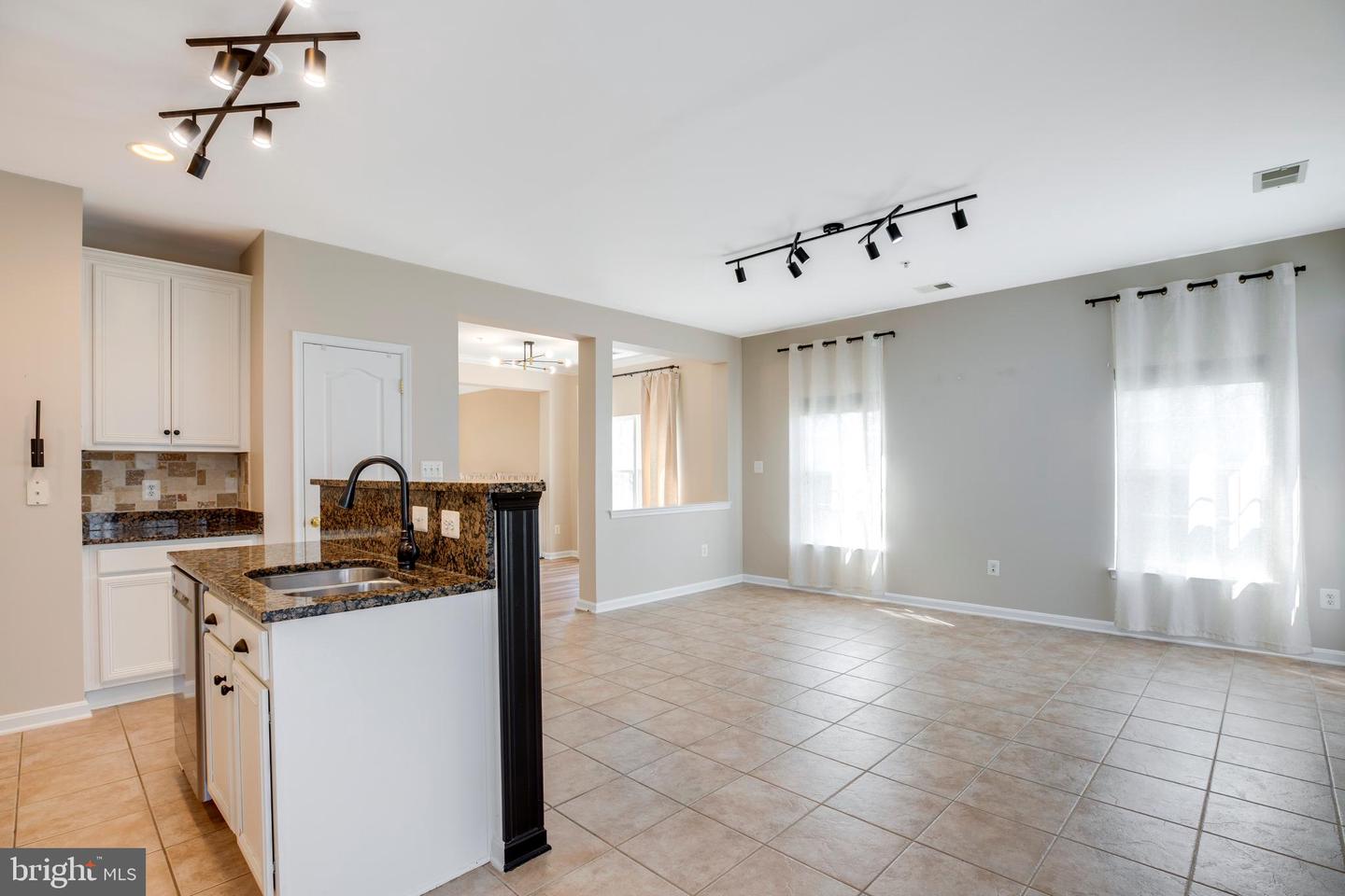 7168 LITTLE THAMES DR, GAINESVILLE, Virginia 20155, 3 Bedrooms Bedrooms, ,2 BathroomsBathrooms,Residential,For sale,7168 LITTLE THAMES DR,VAPW2089612 MLS # VAPW2089612