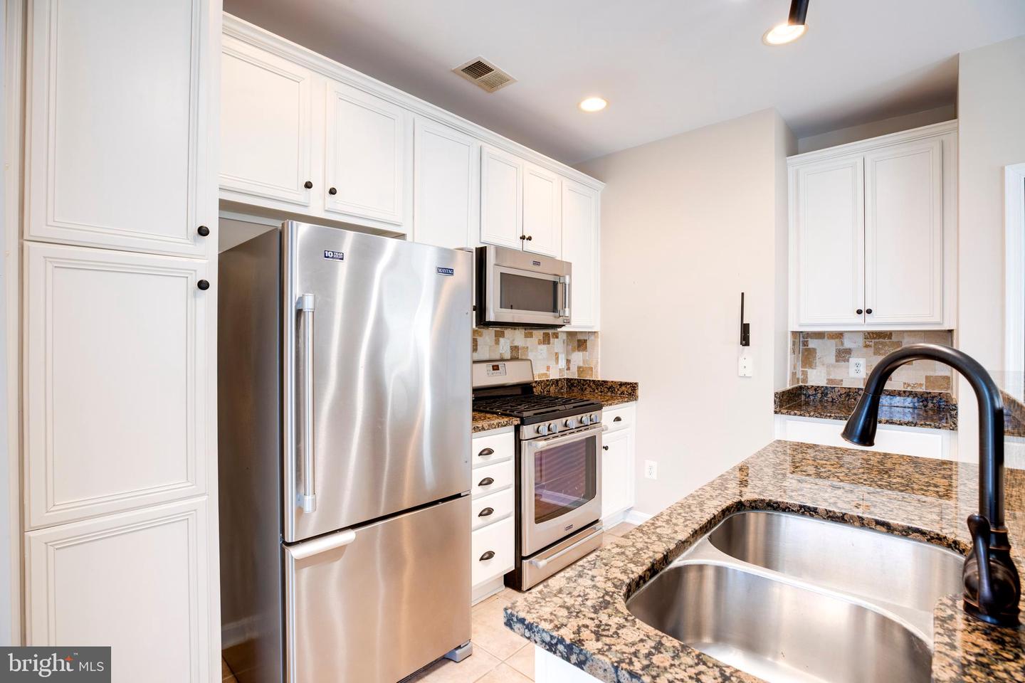 7168 LITTLE THAMES DR, GAINESVILLE, Virginia 20155, 3 Bedrooms Bedrooms, ,2 BathroomsBathrooms,Residential,For sale,7168 LITTLE THAMES DR,VAPW2089612 MLS # VAPW2089612