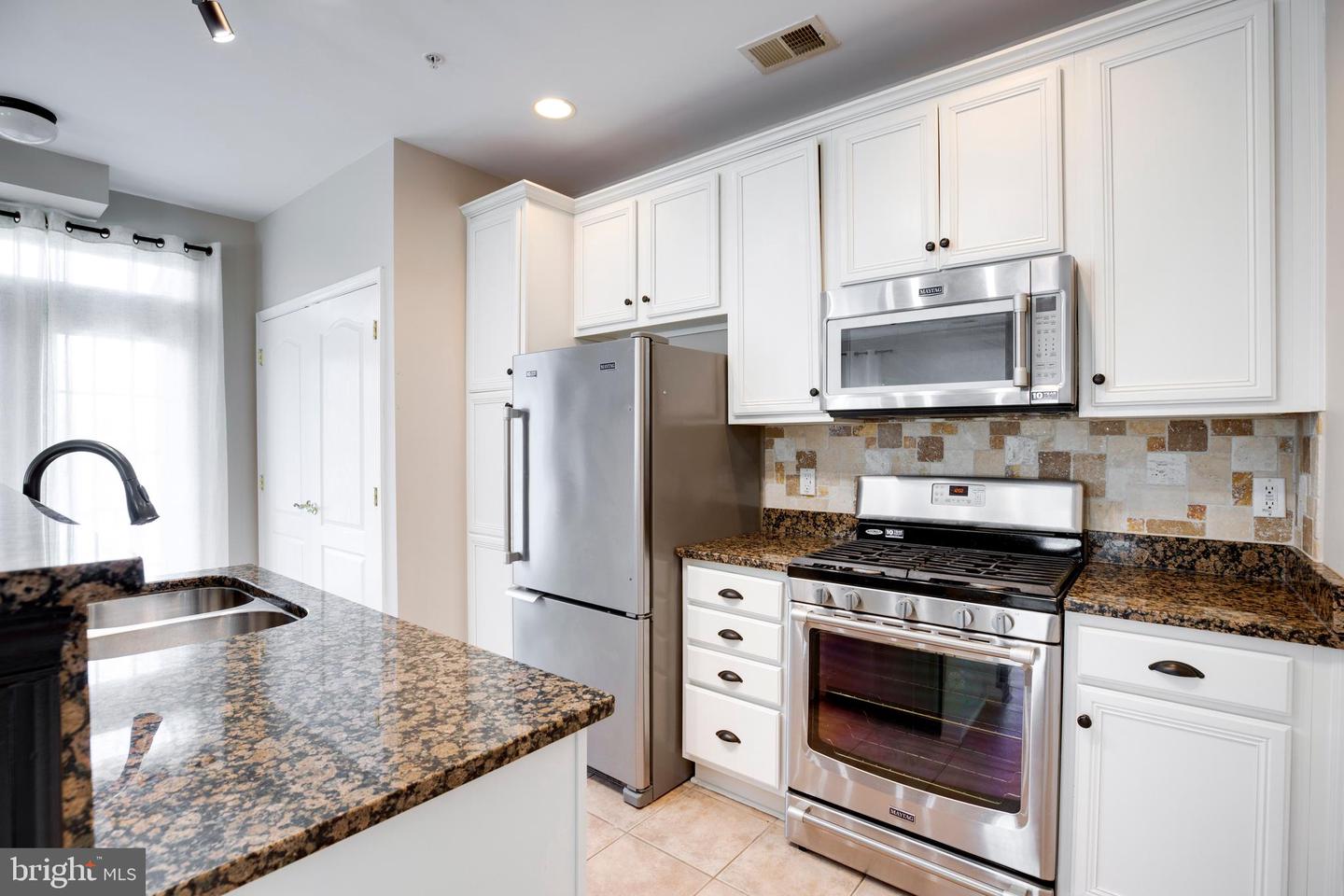 7168 LITTLE THAMES DR, GAINESVILLE, Virginia 20155, 3 Bedrooms Bedrooms, ,2 BathroomsBathrooms,Residential,For sale,7168 LITTLE THAMES DR,VAPW2089612 MLS # VAPW2089612