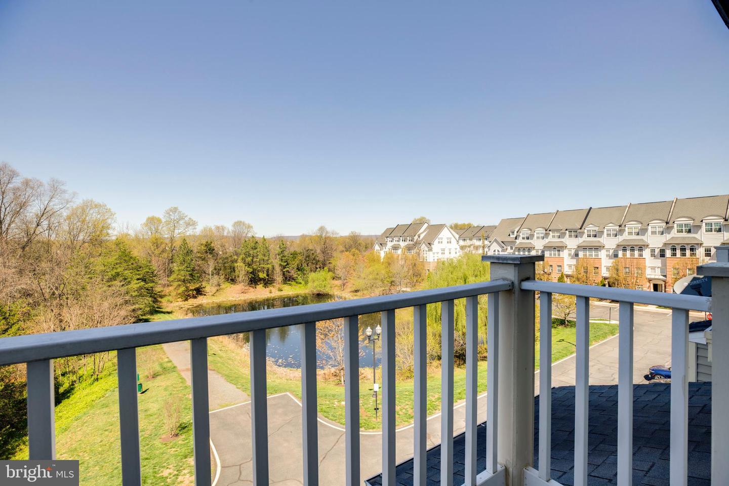 7168 LITTLE THAMES DR, GAINESVILLE, Virginia 20155, 3 Bedrooms Bedrooms, ,2 BathroomsBathrooms,Residential,For sale,7168 LITTLE THAMES DR,VAPW2089612 MLS # VAPW2089612