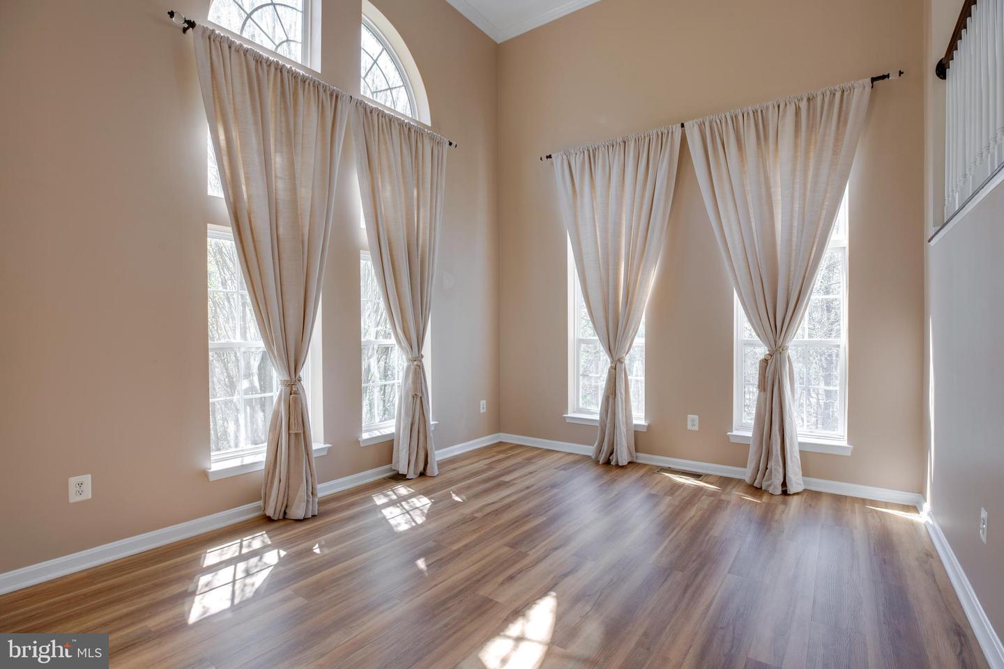 7168 LITTLE THAMES DR, GAINESVILLE, Virginia 20155, 3 Bedrooms Bedrooms, ,2 BathroomsBathrooms,Residential,For sale,7168 LITTLE THAMES DR,VAPW2089612 MLS # VAPW2089612