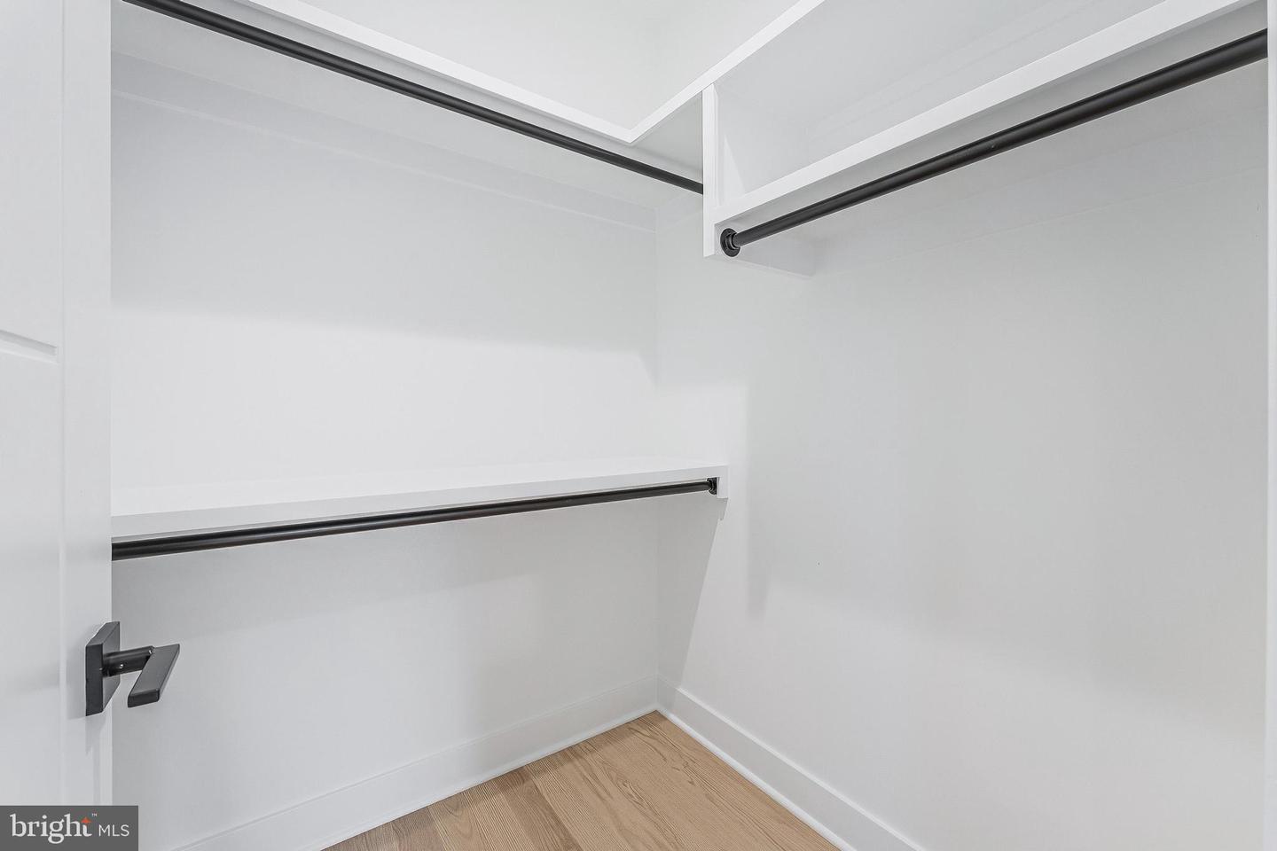 1052 BALLS HILL RD, MCLEAN, Virginia 22101, 6 Bedrooms Bedrooms, ,6 BathroomsBathrooms,Residential,For sale,1052 BALLS HILL RD,VAFX2228376 MLS # VAFX2228376