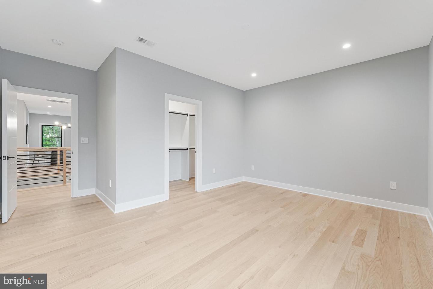 1052 BALLS HILL RD, MCLEAN, Virginia 22101, 6 Bedrooms Bedrooms, ,6 BathroomsBathrooms,Residential,For sale,1052 BALLS HILL RD,VAFX2228376 MLS # VAFX2228376