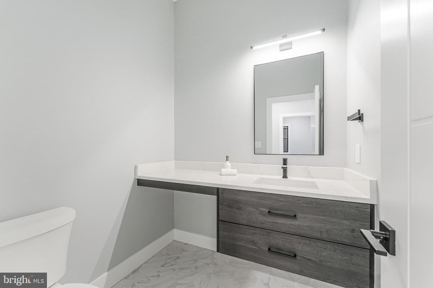1052 BALLS HILL RD, MCLEAN, Virginia 22101, 6 Bedrooms Bedrooms, ,6 BathroomsBathrooms,Residential,For sale,1052 BALLS HILL RD,VAFX2228376 MLS # VAFX2228376