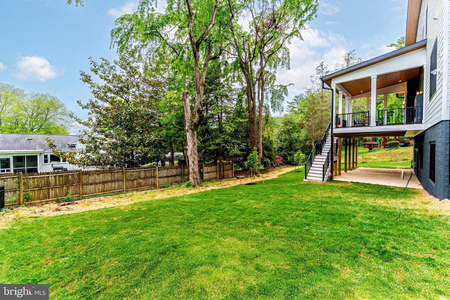 1052 BALLS HILL RD, MCLEAN, Virginia 22101, 6 Bedrooms Bedrooms, ,6 BathroomsBathrooms,Residential,For sale,1052 BALLS HILL RD,VAFX2228376 MLS # VAFX2228376