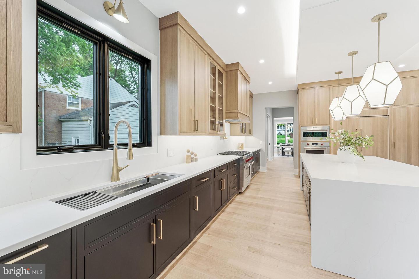 1052 BALLS HILL RD, MCLEAN, Virginia 22101, 6 Bedrooms Bedrooms, ,6 BathroomsBathrooms,Residential,For sale,1052 BALLS HILL RD,VAFX2228376 MLS # VAFX2228376
