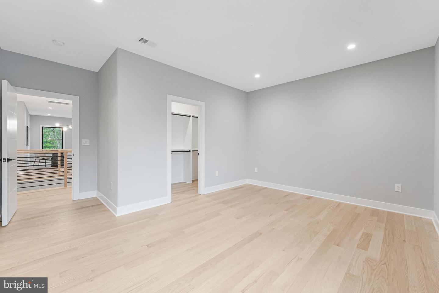 1052 BALLS HILL RD, MCLEAN, Virginia 22101, 6 Bedrooms Bedrooms, ,6 BathroomsBathrooms,Residential,For sale,1052 BALLS HILL RD,VAFX2228376 MLS # VAFX2228376