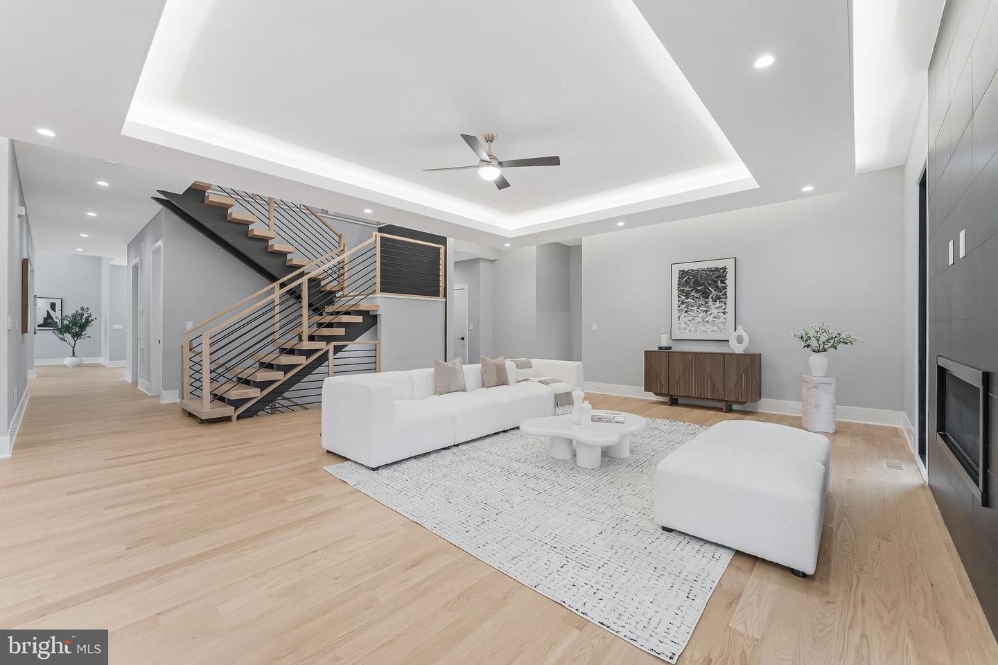 1052 BALLS HILL RD, MCLEAN, Virginia 22101, 6 Bedrooms Bedrooms, ,6 BathroomsBathrooms,Residential,For sale,1052 BALLS HILL RD,VAFX2228376 MLS # VAFX2228376