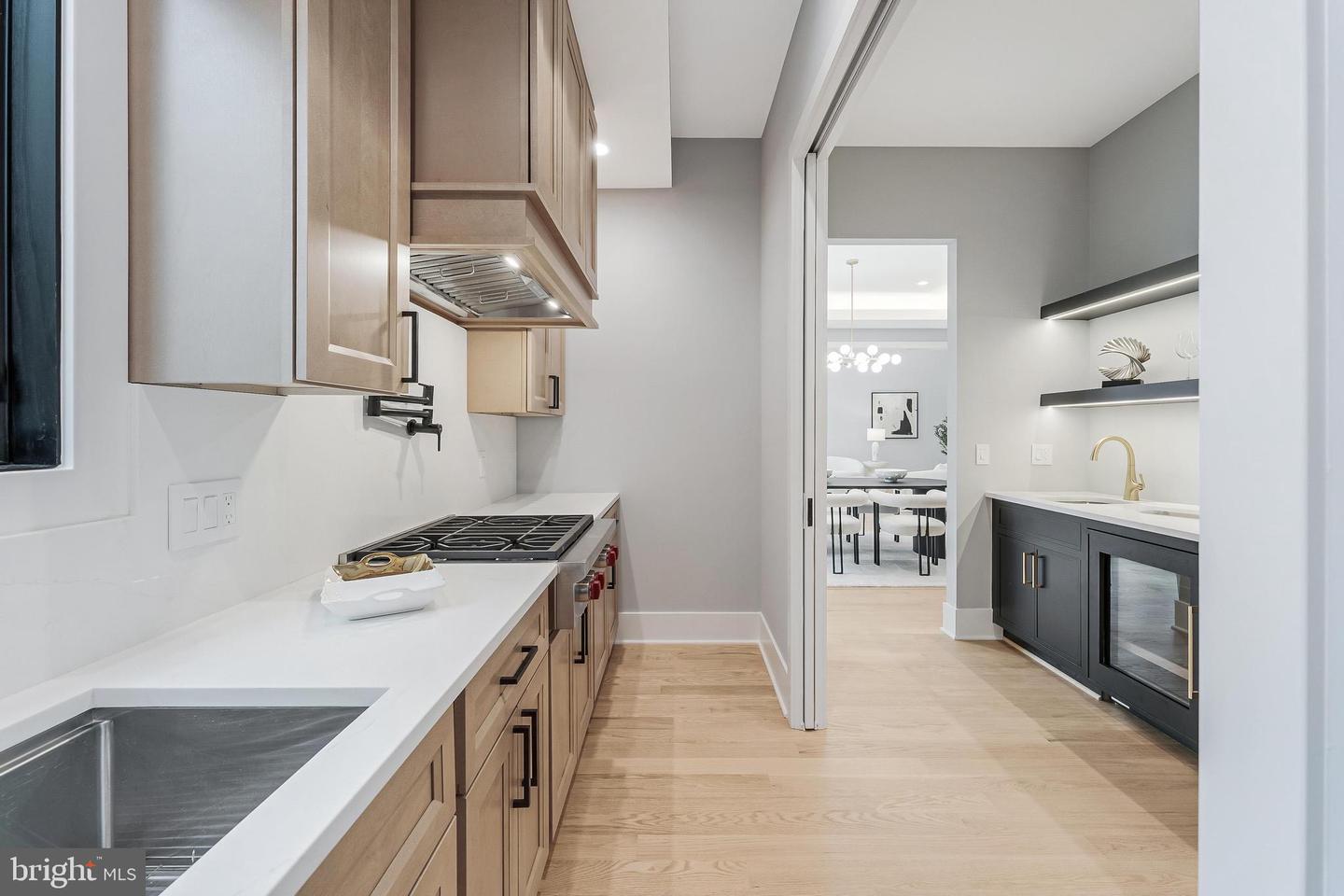 1052 BALLS HILL RD, MCLEAN, Virginia 22101, 6 Bedrooms Bedrooms, ,6 BathroomsBathrooms,Residential,For sale,1052 BALLS HILL RD,VAFX2228376 MLS # VAFX2228376