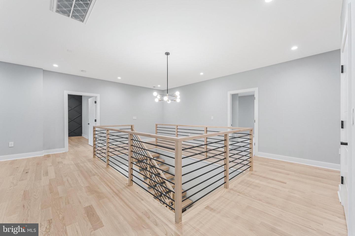 1052 BALLS HILL RD, MCLEAN, Virginia 22101, 6 Bedrooms Bedrooms, ,6 BathroomsBathrooms,Residential,For sale,1052 BALLS HILL RD,VAFX2228376 MLS # VAFX2228376