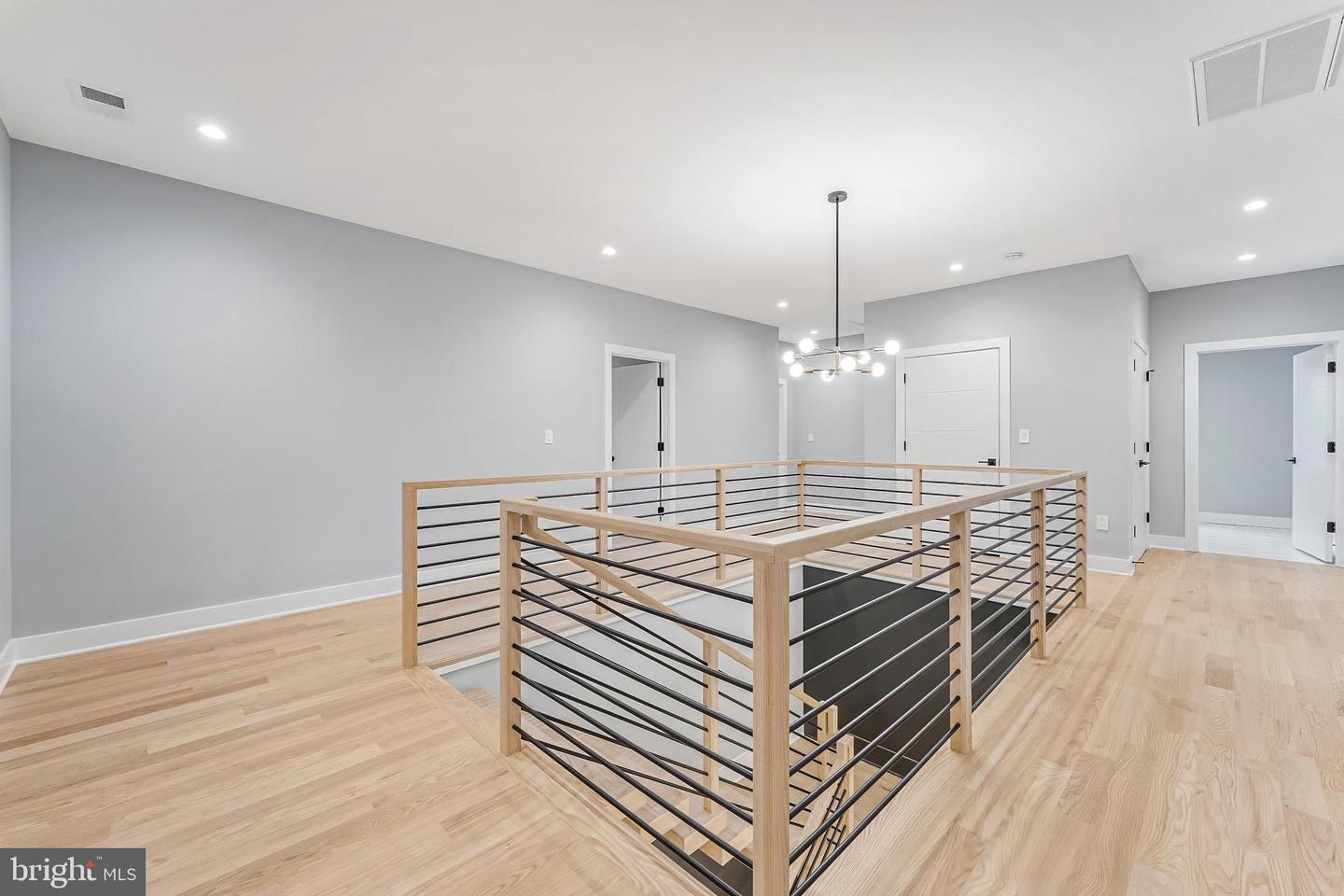 1052 BALLS HILL RD, MCLEAN, Virginia 22101, 6 Bedrooms Bedrooms, ,6 BathroomsBathrooms,Residential,For sale,1052 BALLS HILL RD,VAFX2228376 MLS # VAFX2228376