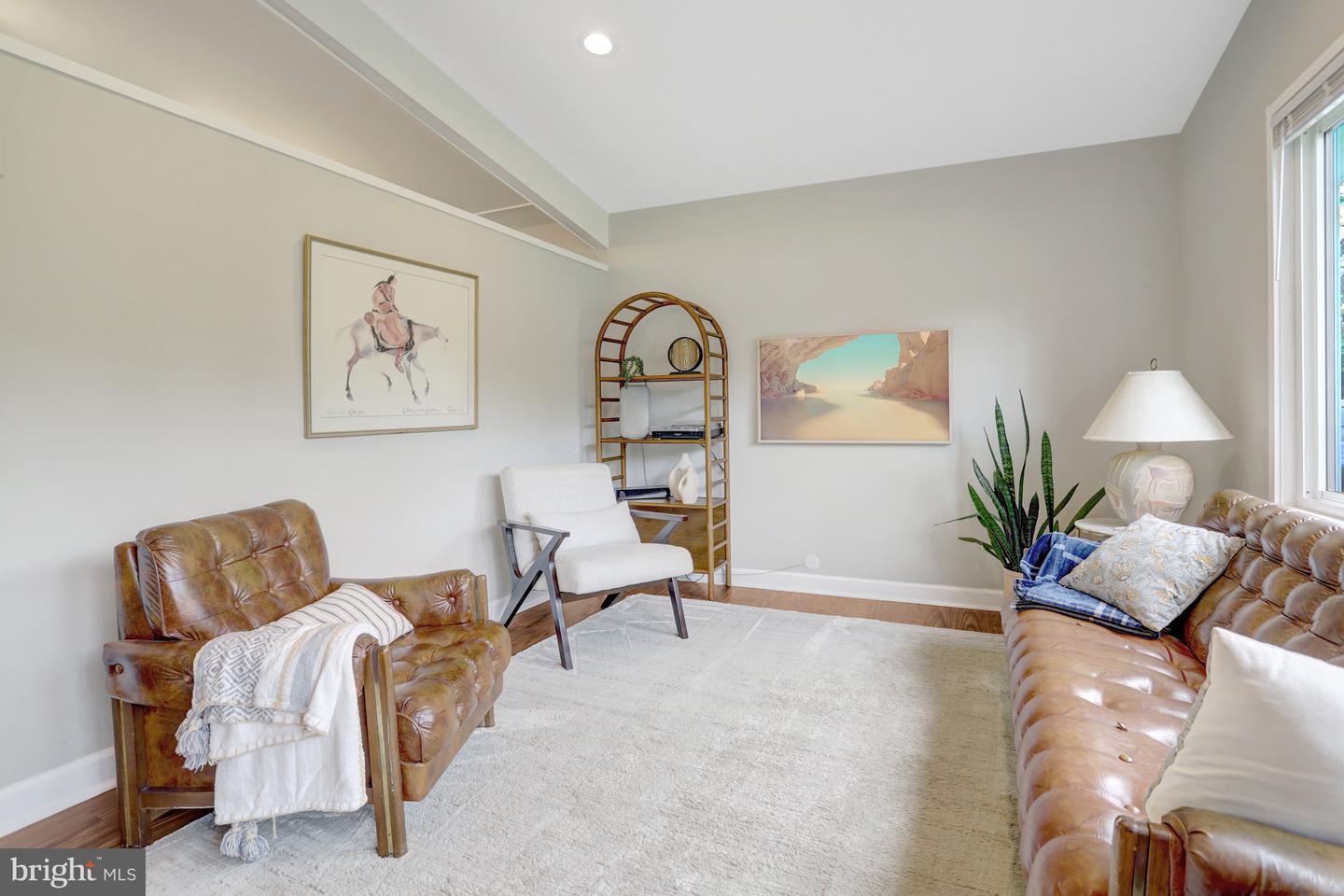 4001 IVANHOE LN, ALEXANDRIA, Virginia 22310, 4 Bedrooms Bedrooms, ,2 BathroomsBathrooms,Residential,For sale,4001 IVANHOE LN,VAFX2228874 MLS # VAFX2228874