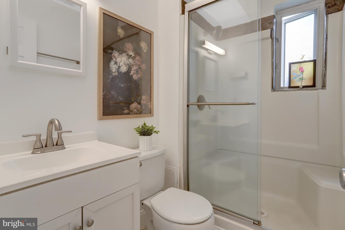 4001 IVANHOE LN, ALEXANDRIA, Virginia 22310, 4 Bedrooms Bedrooms, ,2 BathroomsBathrooms,Residential,For sale,4001 IVANHOE LN,VAFX2228874 MLS # VAFX2228874