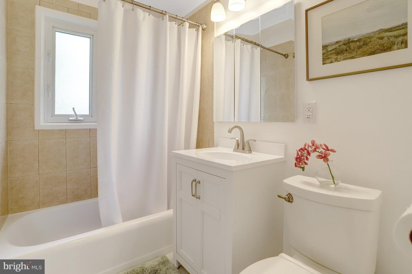 4001 IVANHOE LN, ALEXANDRIA, Virginia 22310, 4 Bedrooms Bedrooms, ,2 BathroomsBathrooms,Residential,For sale,4001 IVANHOE LN,VAFX2228874 MLS # VAFX2228874