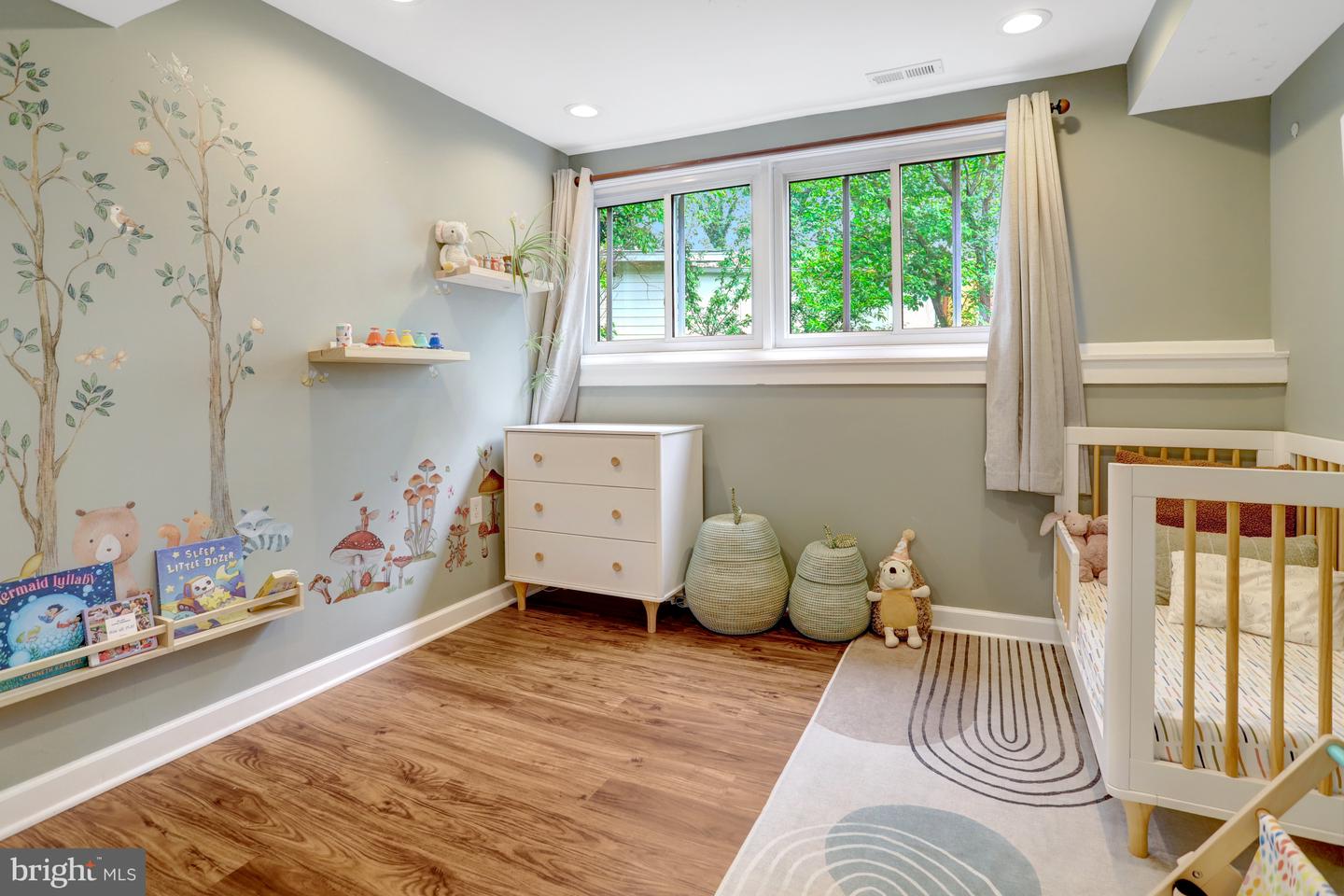 4001 IVANHOE LN, ALEXANDRIA, Virginia 22310, 4 Bedrooms Bedrooms, ,2 BathroomsBathrooms,Residential,For sale,4001 IVANHOE LN,VAFX2228874 MLS # VAFX2228874