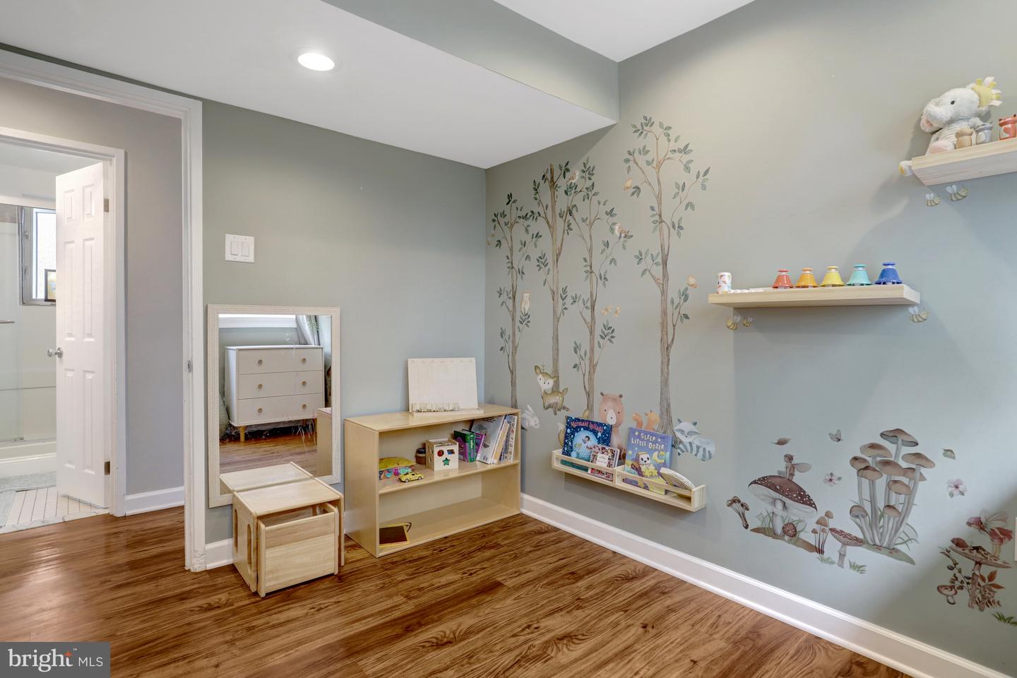 4001 IVANHOE LN, ALEXANDRIA, Virginia 22310, 4 Bedrooms Bedrooms, ,2 BathroomsBathrooms,Residential,For sale,4001 IVANHOE LN,VAFX2228874 MLS # VAFX2228874