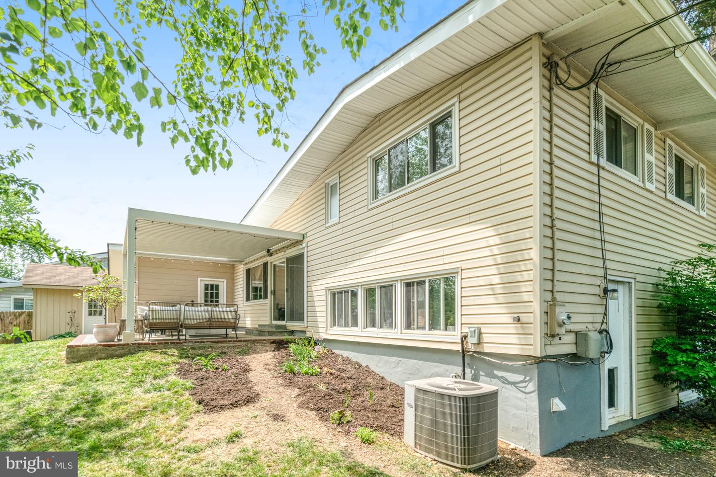 4001 IVANHOE LN, ALEXANDRIA, Virginia 22310, 4 Bedrooms Bedrooms, ,2 BathroomsBathrooms,Residential,For sale,4001 IVANHOE LN,VAFX2228874 MLS # VAFX2228874