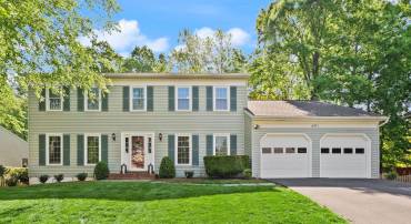 6411 BATTLE ROCK DR, CLIFTON, Virginia 20124, 4 Bedrooms Bedrooms, ,3 BathroomsBathrooms,Residential,For sale,6411 BATTLE ROCK DR,VAFX2229090 MLS # VAFX2229090