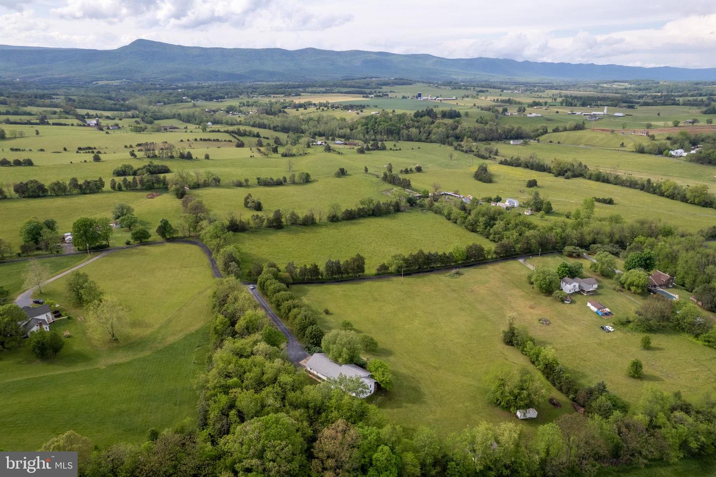 531 PARKVIEW ESTATES RD, LURAY, Virginia 22835, 3 Bedrooms Bedrooms, ,3 BathroomsBathrooms,Residential,For sale,531 PARKVIEW ESTATES RD,VAPA2004630 MLS # VAPA2004630