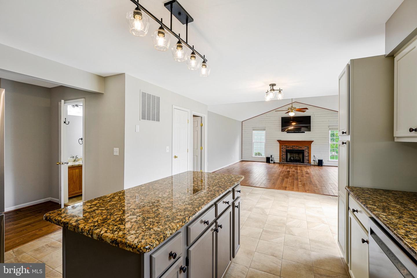 218 FOXBOROUGH DR SW, LEESBURG, Virginia 20175, 4 Bedrooms Bedrooms, ,3 BathroomsBathrooms,Residential,For sale,218 FOXBOROUGH DR SW,VALO2091906 MLS # VALO2091906