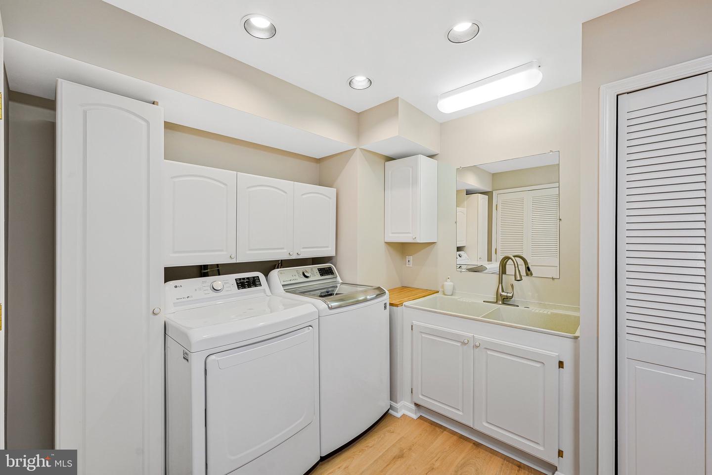 218 FOXBOROUGH DR SW, LEESBURG, Virginia 20175, 4 Bedrooms Bedrooms, ,3 BathroomsBathrooms,Residential,For sale,218 FOXBOROUGH DR SW,VALO2091906 MLS # VALO2091906