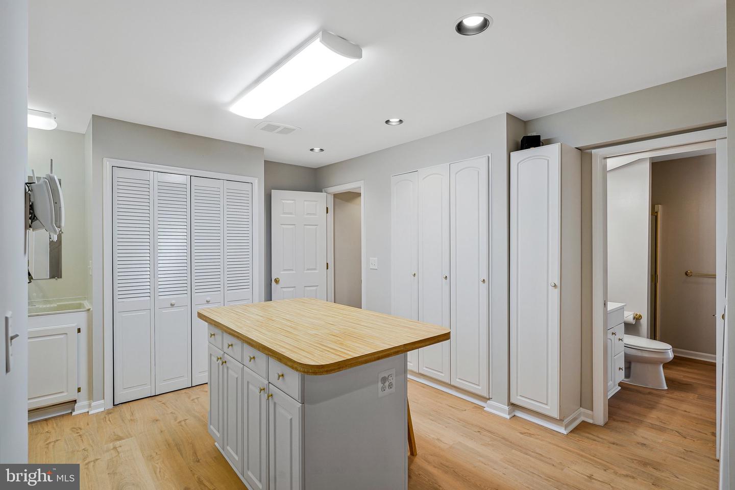 218 FOXBOROUGH DR SW, LEESBURG, Virginia 20175, 4 Bedrooms Bedrooms, ,3 BathroomsBathrooms,Residential,For sale,218 FOXBOROUGH DR SW,VALO2091906 MLS # VALO2091906