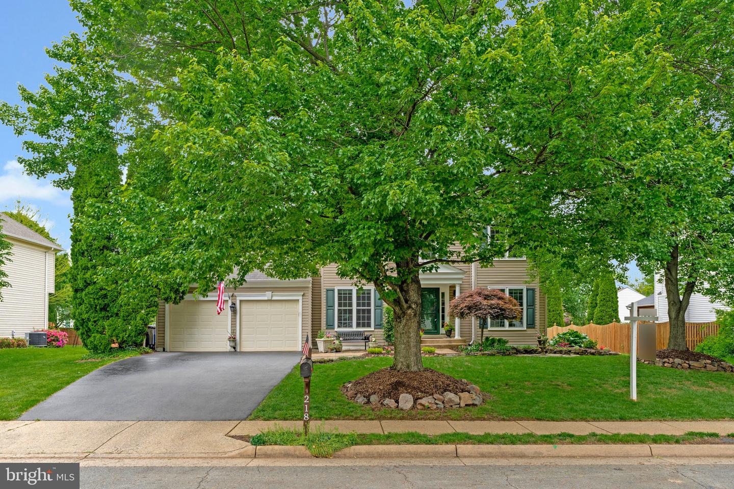 218 FOXBOROUGH DR SW, LEESBURG, Virginia 20175, 4 Bedrooms Bedrooms, ,3 BathroomsBathrooms,Residential,For sale,218 FOXBOROUGH DR SW,VALO2091906 MLS # VALO2091906
