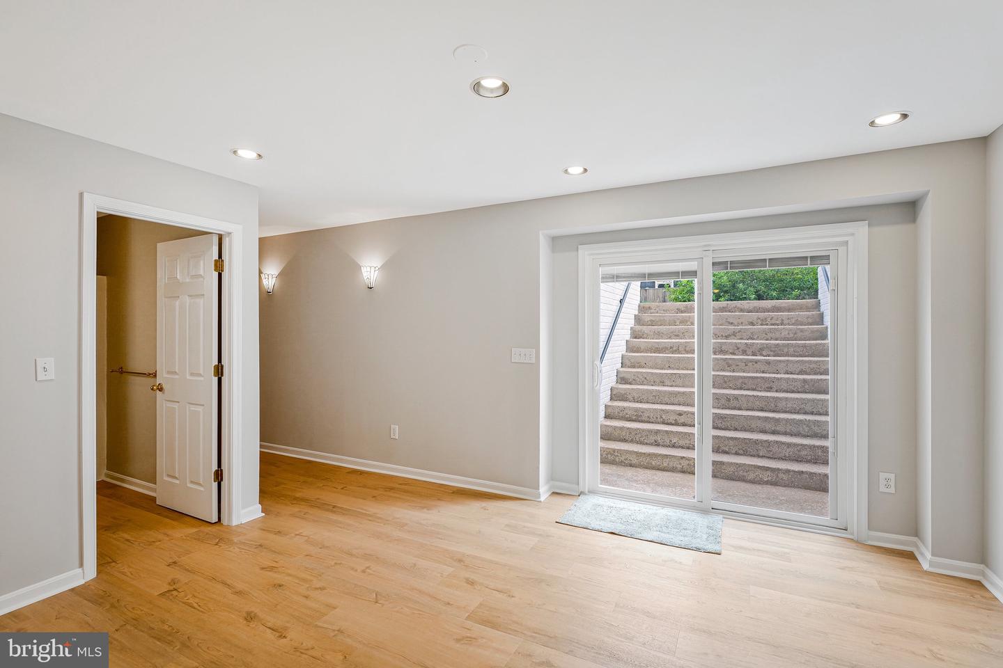 218 FOXBOROUGH DR SW, LEESBURG, Virginia 20175, 4 Bedrooms Bedrooms, ,3 BathroomsBathrooms,Residential,For sale,218 FOXBOROUGH DR SW,VALO2091906 MLS # VALO2091906