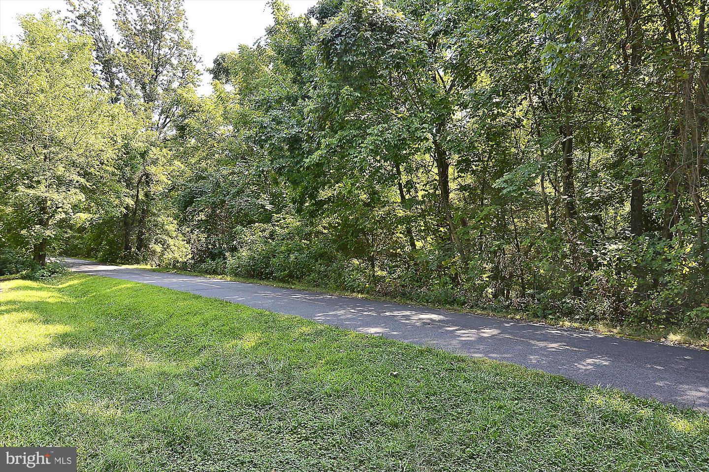 218 FOXBOROUGH DR SW, LEESBURG, Virginia 20175, 4 Bedrooms Bedrooms, ,3 BathroomsBathrooms,Residential,For sale,218 FOXBOROUGH DR SW,VALO2091906 MLS # VALO2091906