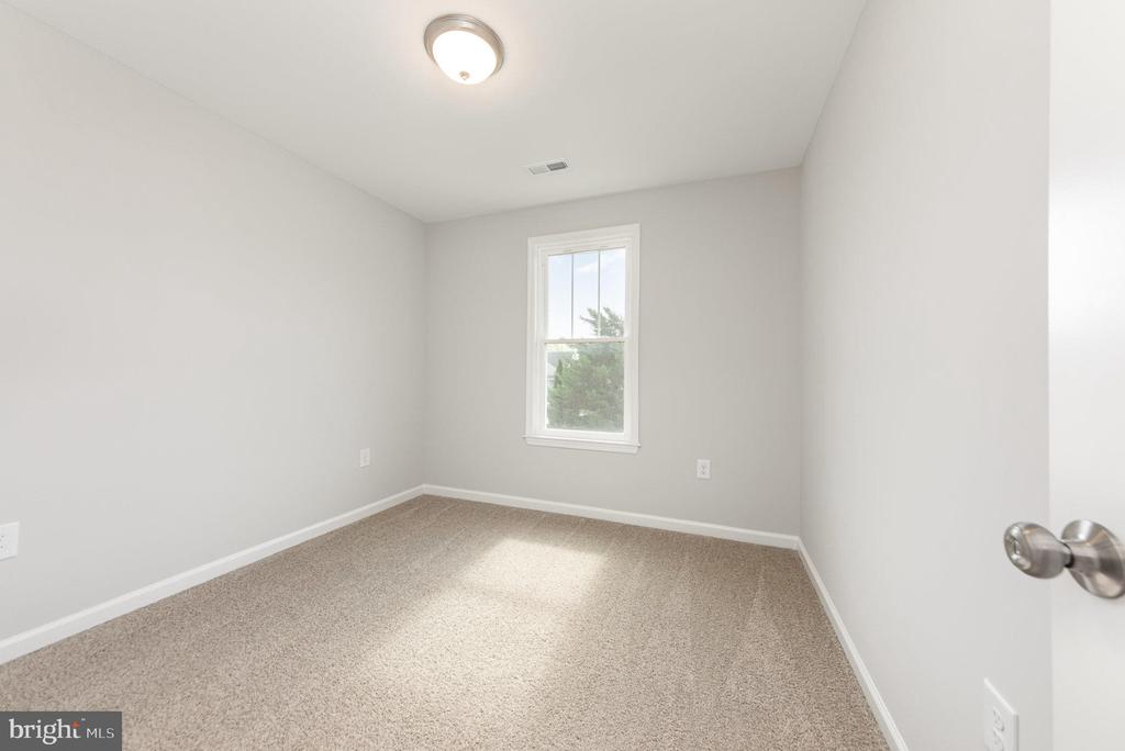 100 GERBER DR, FREDERICKSBURG, Virginia, ,Residential,100 GERBER DR,VASP2033020 MLS # VASP2033020