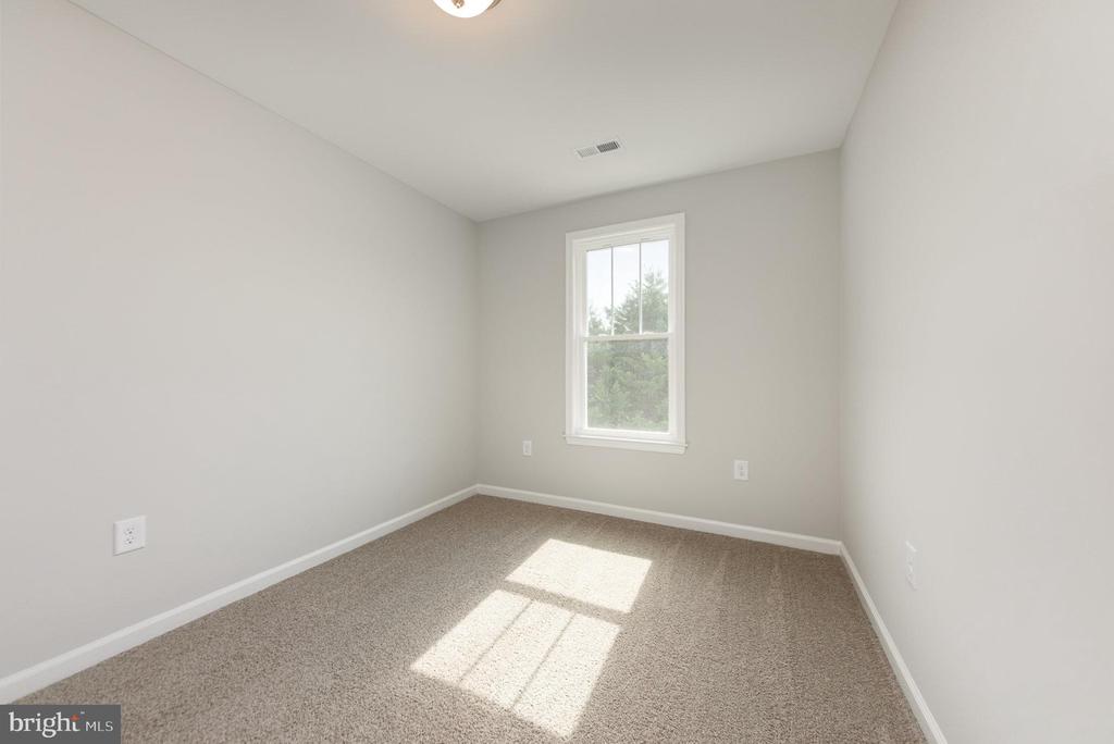 100 GERBER DR, FREDERICKSBURG, Virginia, ,Residential,100 GERBER DR,VASP2033020 MLS # VASP2033020
