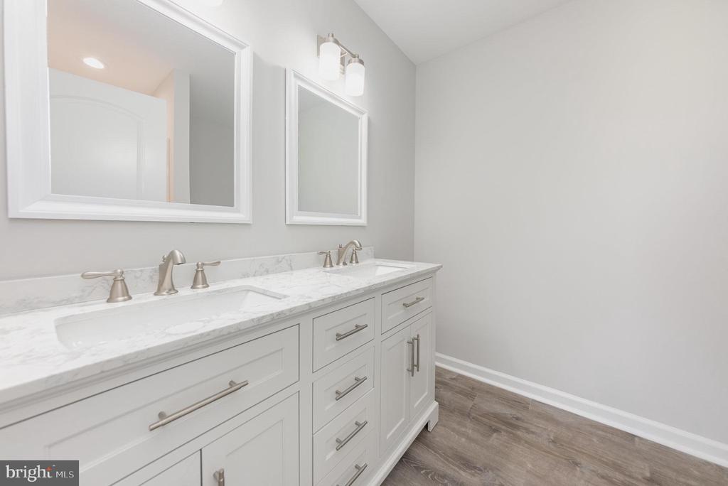 100 GERBER DR, FREDERICKSBURG, Virginia, ,Residential,100 GERBER DR,VASP2033020 MLS # VASP2033020