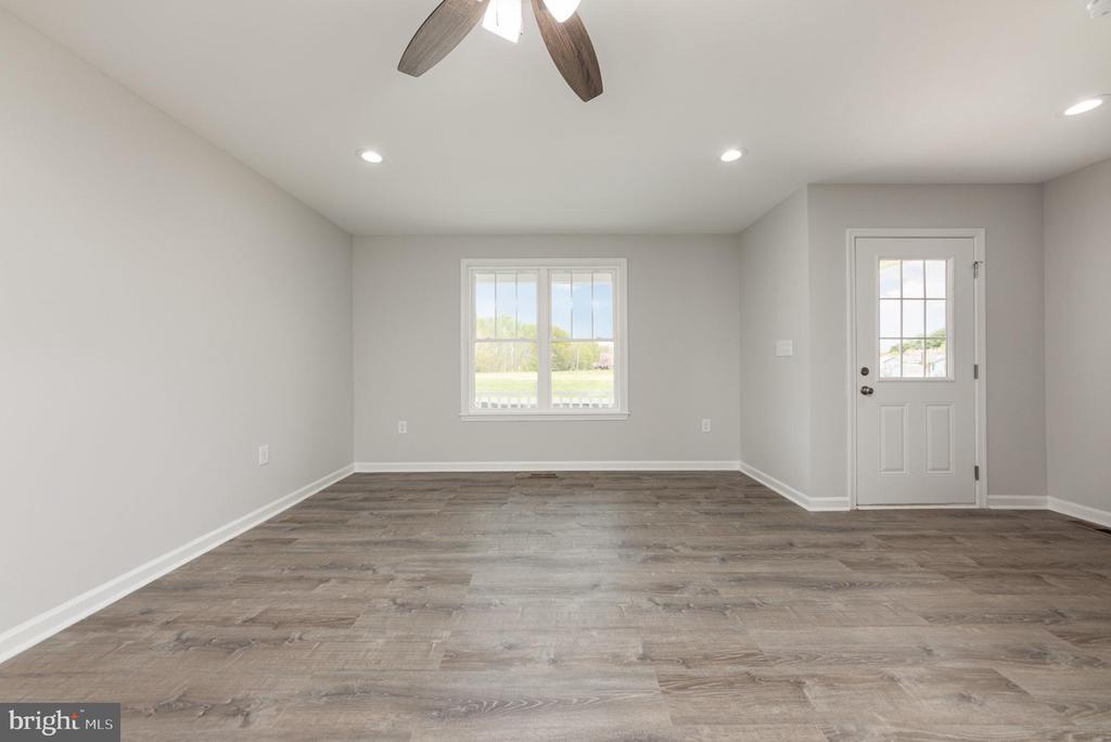 100 GERBER DR, FREDERICKSBURG, Virginia, ,Residential,100 GERBER DR,VASP2033020 MLS # VASP2033020