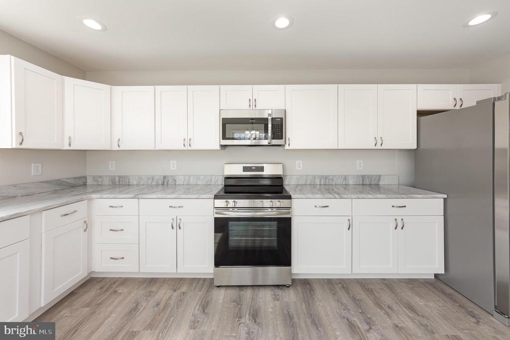 100 GERBER DR, FREDERICKSBURG, Virginia, ,Residential,100 GERBER DR,VASP2033020 MLS # VASP2033020