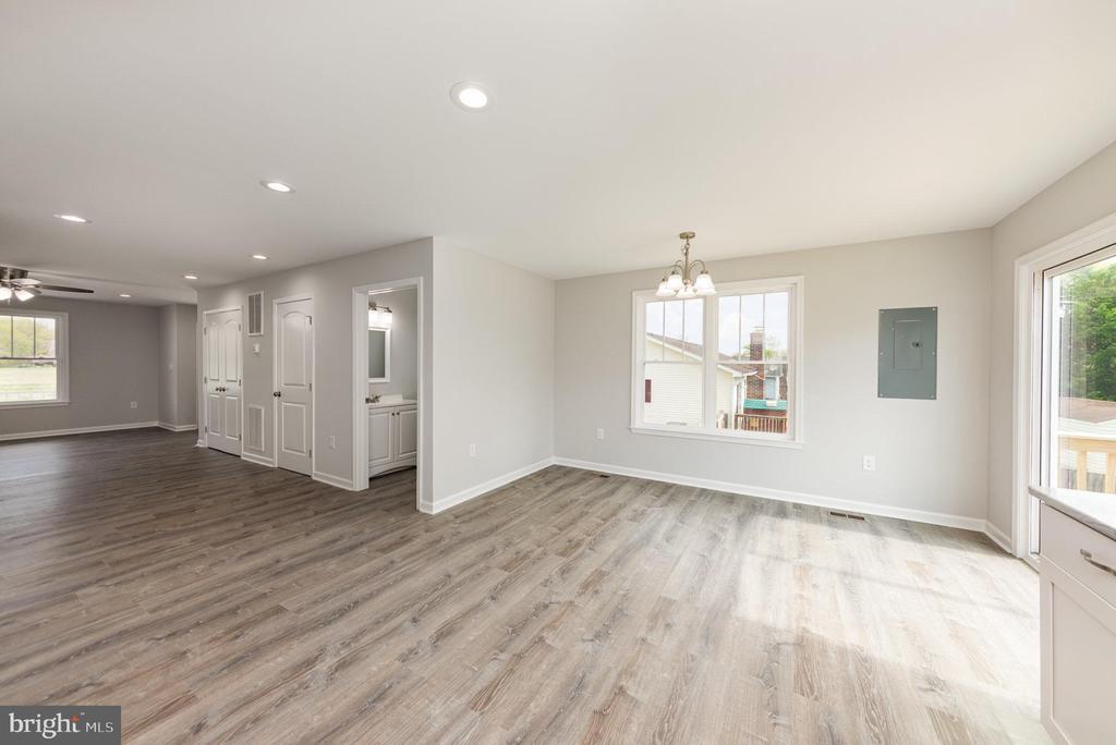 100 GERBER DR, FREDERICKSBURG, Virginia, ,Residential,100 GERBER DR,VASP2033020 MLS # VASP2033020