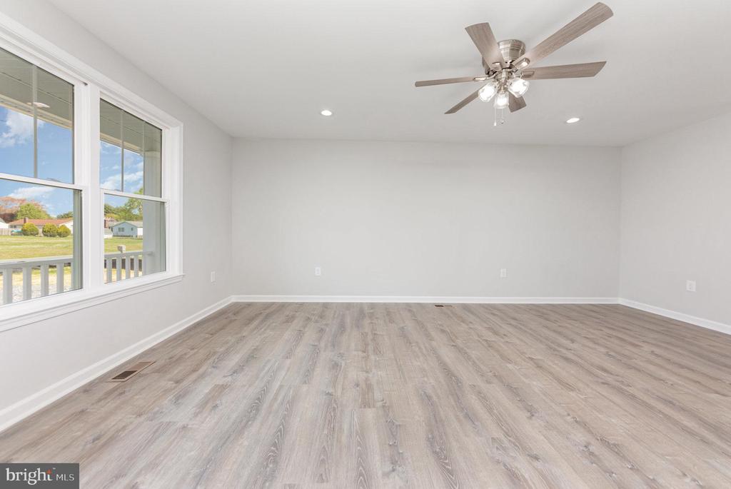 100 GERBER DR, FREDERICKSBURG, Virginia, ,Residential,100 GERBER DR,VASP2033020 MLS # VASP2033020