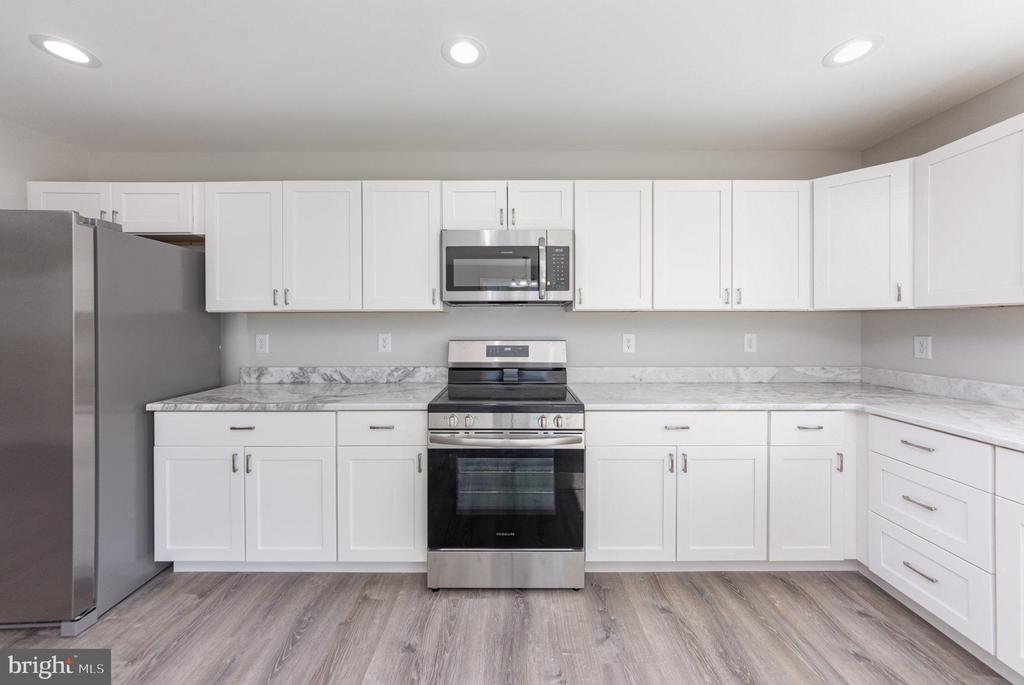100 GERBER DR, FREDERICKSBURG, Virginia, ,Residential,100 GERBER DR,VASP2033020 MLS # VASP2033020