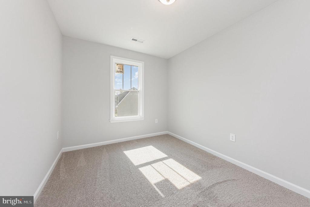 100 GERBER DR, FREDERICKSBURG, Virginia, ,Residential,100 GERBER DR,VASP2033020 MLS # VASP2033020
