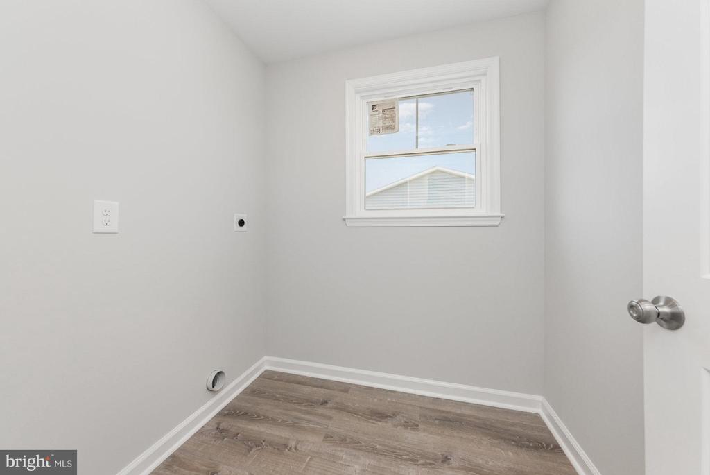 100 GERBER DR, FREDERICKSBURG, Virginia, ,Residential,100 GERBER DR,VASP2033020 MLS # VASP2033020