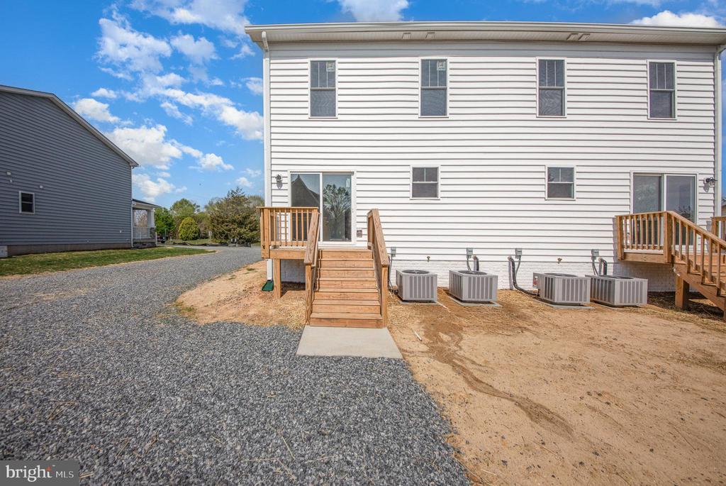 100 GERBER DR, FREDERICKSBURG, Virginia, ,Residential,100 GERBER DR,VASP2033020 MLS # VASP2033020