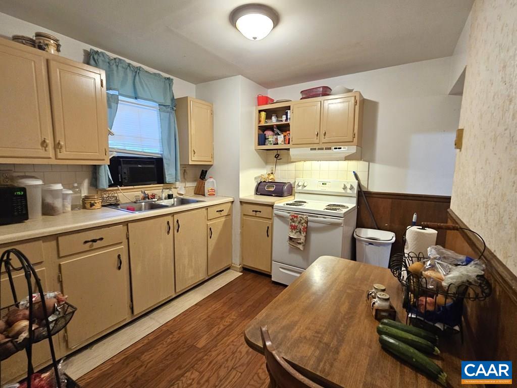 2626 TROUBLESOME CREEK RD, DILLWYN, Virginia 23936, ,Residential,2626 TROUBLESOME CREEK RD,664385 MLS # 664385